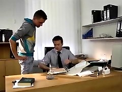 Hot bareback fuck at the office