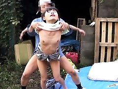 Dickblowing japanese outdoors in threeway humped