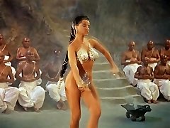ČŪSKA DEJU - vintage erotisko deju kaitināt (ne kailfoto)