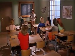 skolnieces (1977)