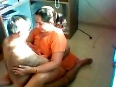 Desi Aunty Romped on a covert camera