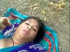 Bangladešas meitene, āra sekss ar kaimiņu