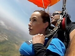 The News @ Bang-out - Skydiving With Lisa Ann! Pt 2