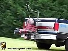 Auto Camión Máquina de Mierda - Más Videos WWW.FETISHRAW.COM