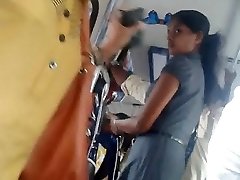 Sri lanka Lindo oficina chica de culo en el bus