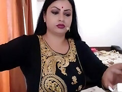 NRI INDIAN Wifey NUDE  GETTING DRESSED 