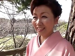 39 yr elder Yayoi Iida Swallows 2 Fountains (Uncensored)