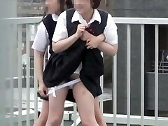 sexy Japanese schoolgirls urinating