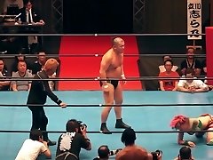Super-fucking-hot mixed wrestling