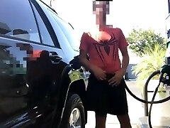 Exibitionist guy shows his cock white fueling