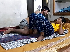18 Year Old Indian Tamil Couple Fucking With Horny Skinny Sex Guru Giving Enjoy To GF