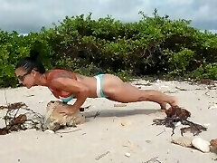 Push ups and flex (WATCH THE Total VIDEO ON MY OF High-class / C4S)