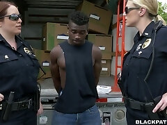 Caucasian police ladies pokes black scofflaw in threesome