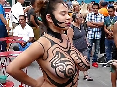 Big funbags girl public body painting