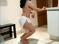 Desi bhabi dance nude