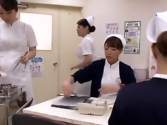 Pazzo Giapponese puttana Aya Sakuraba, Yuri Aine, Yu Kawakami nella Cornea Handjobs JAV clip