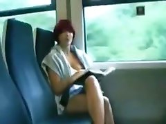 Girl Teen público a piscar no trem