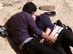 Estrangeiro - Hidden Cam Couple, plump woman lovemaking in beach