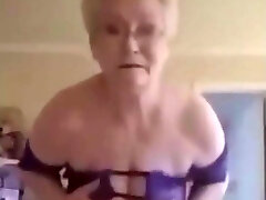 Sexy grany wants to be smashed