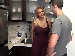 Stepson told mature mom about his feelings and got oral fuck-fest