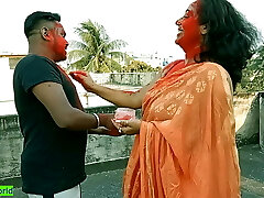 18yrs Tamil boy screwing two spectacular milf bhabhis together at Holi festival
