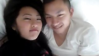 NC gao Hmoob loves to get wet pussy fingered