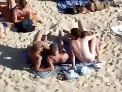 Solo Gay igrovoy avtomat horoshaya plohaya devochka Beach