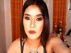 Hot Tranny Babe Toying her Ass and Jerks her Cock