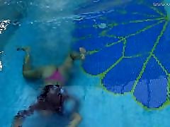 Sazan Cheharda – super hot autola metal pins underwater nude