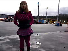 RUBBERDOLL MONIQUE - As a bimbo doll at a parking lot