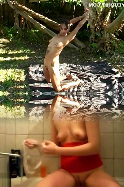 Sexy Incredible Contortionist Magdalena Stoilova In A Bikini