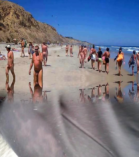 Blacks Beach CFNM - Two Clothed Gals 26 Naked Folks. 